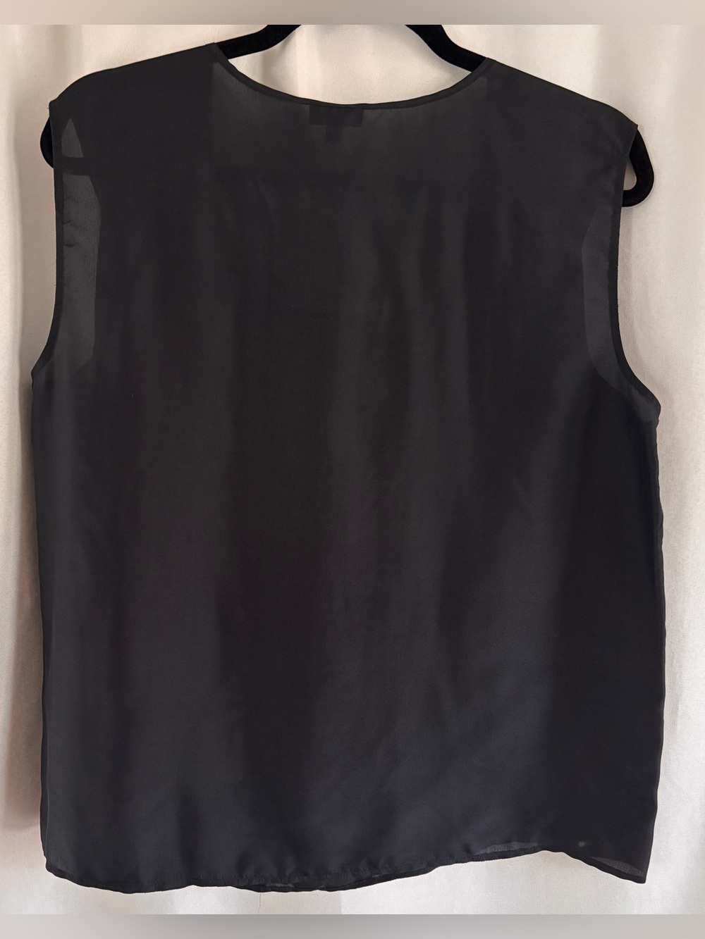 Talbot’s Black Ruffle-Front Scoop Neck Sleeveless Blouse ~ Size 14 Petite - Picture 2 of 4